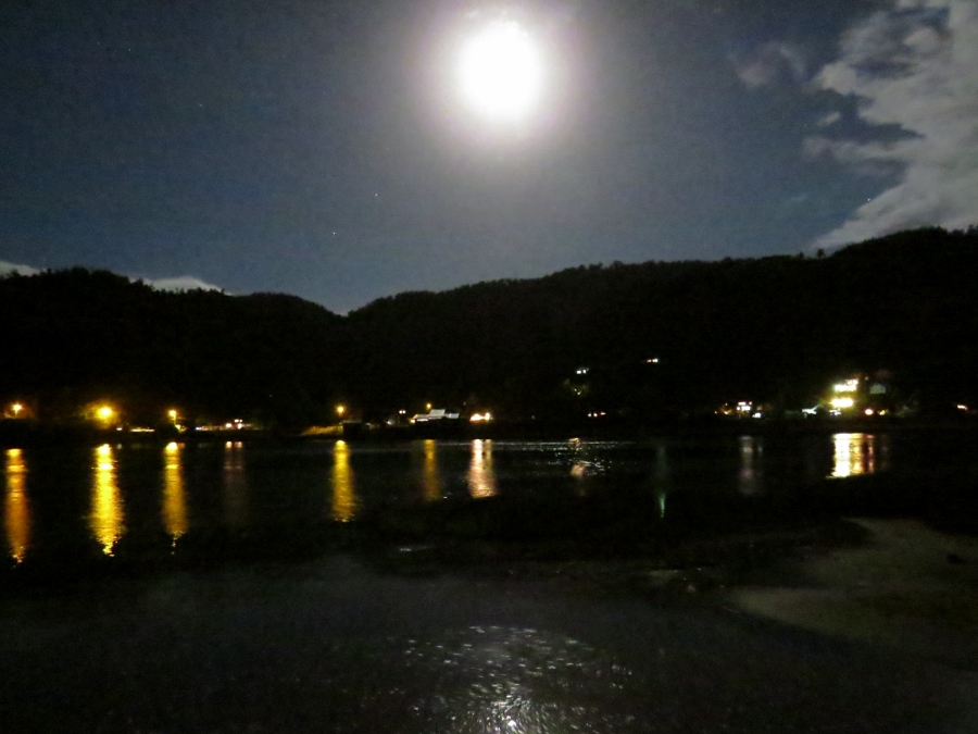 IMG_0744_900x675_