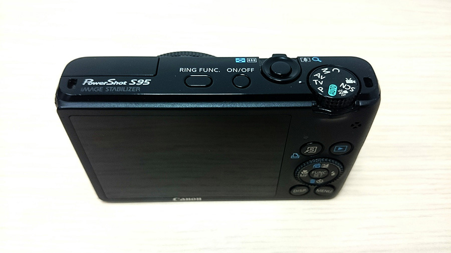 canon-powershot-s95_39353380671_p