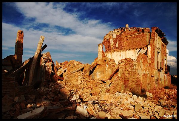casa_dcha_belchite_canonistas