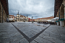 Plaza_Mayor_Le_n.jpg