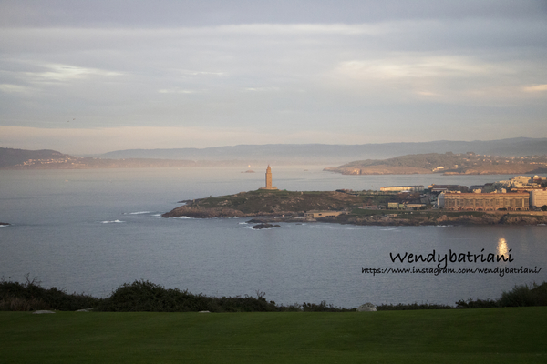 torre_de_hercules_en_atardecer