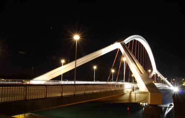 IMG_08216579_604x386