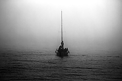 VELERO_Y_NIEBLA.jpg