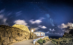 Vía lactea sobre el faro del Albir faroAlbir_c.jpg