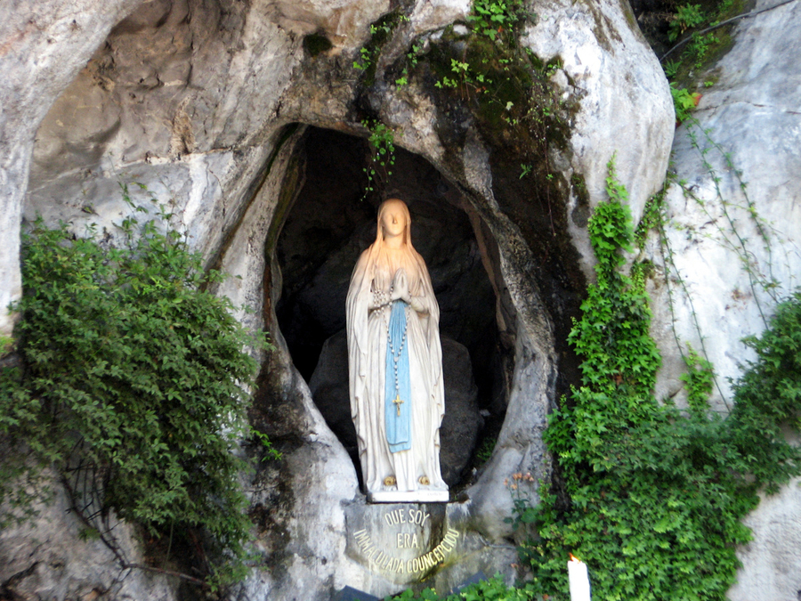 Virgen de Lourdes