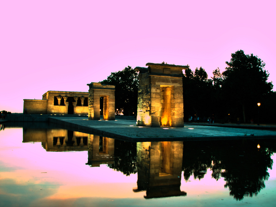 debod_cae_el_sol