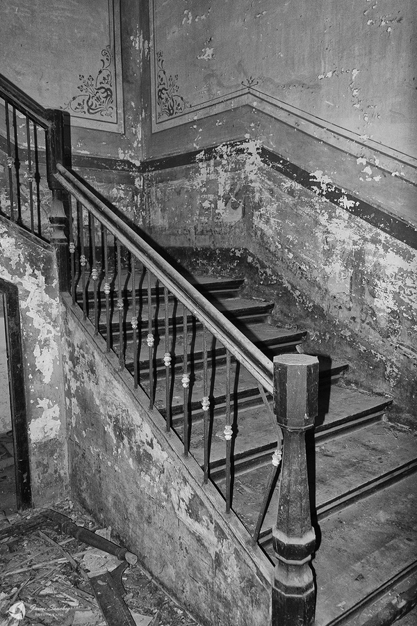 Escaleras decadentes
