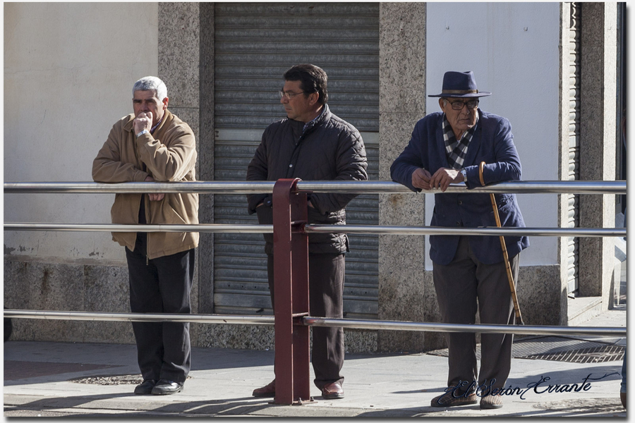 Vaya tres patas para un banco