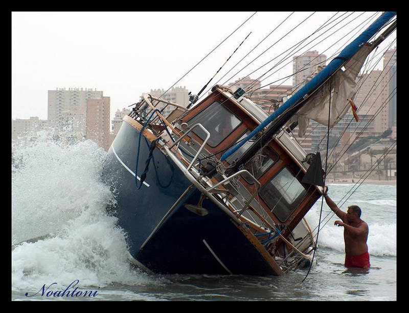La fuerza del mar contra el Hombre...