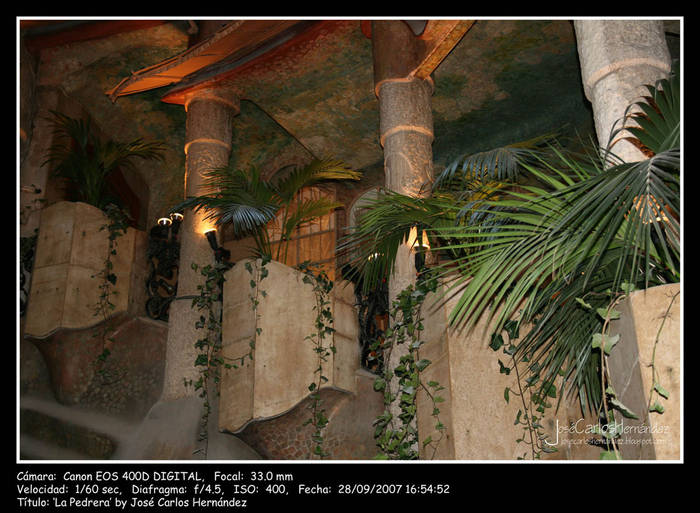 Escalera en La Pedrera