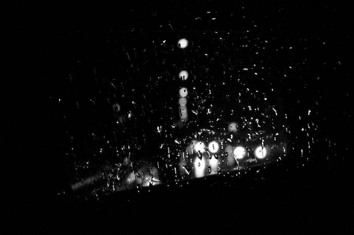 luces en la carretera
