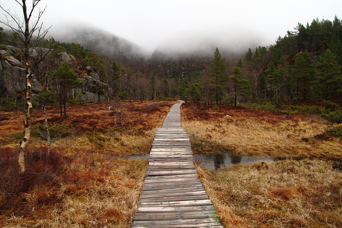 Way to Pulpit rock