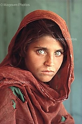 1984_Pakistan_Chica_en_campo_de_refugiados_SteveMcCurry.jpg