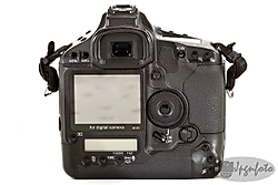 1Ds_Mark_III_2_1200x800.jpg