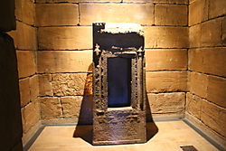 Altar1.JPG