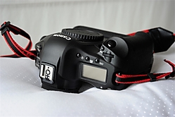 CANON_1DS_MKIII-04r.jpg