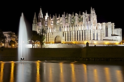 Catedral_de_noche2.jpg