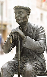 Estatua_abuelo.jpg