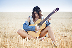 MARIA_GUITARRA_CANONISTAS.jpg