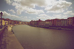 Pisa_on_the_River_cano.jpg