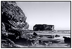 Playa_de_Andrin_black_and_white.jpg
