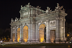 Puerta_de_Alcal_1.jpg
