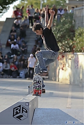 Skate2_800x1200_.jpg