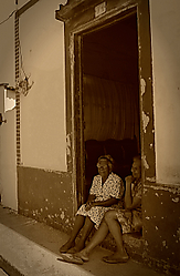 Viejas_en_la_puerta_1997a.jpg