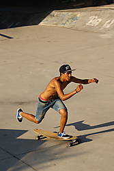 skateordie3_600x896_1.jpg