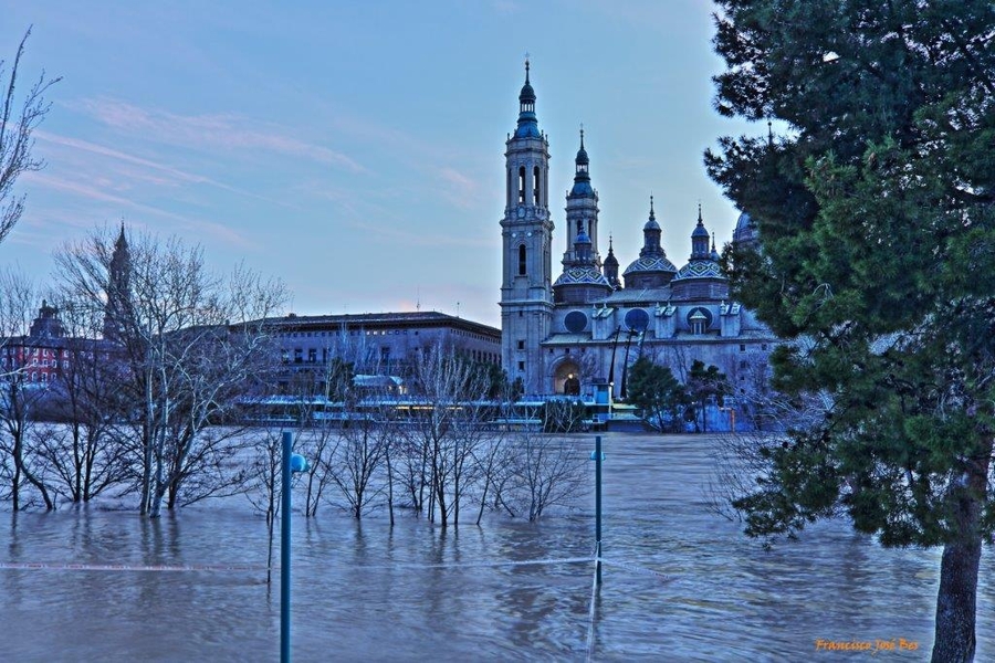 Rio a rebosar