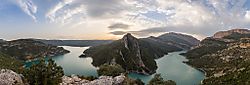 Embalse_de_Canelles_PANO.jpg