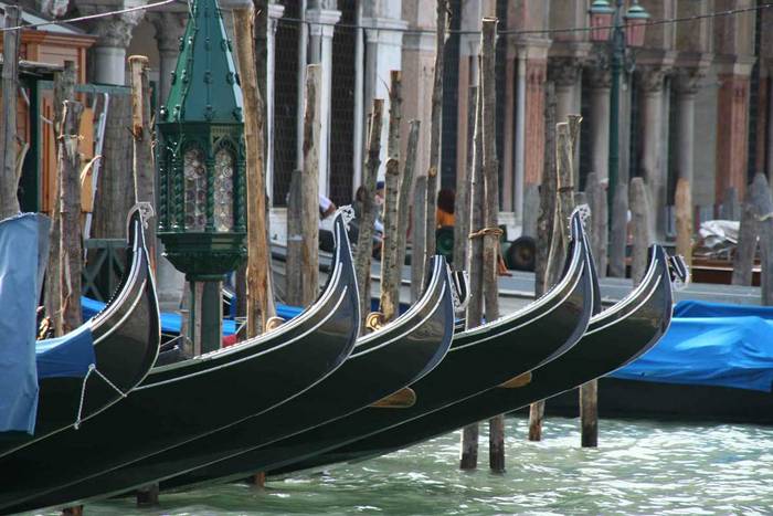 Gondolas-3545-w