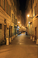 Callejuelas_de_Nizza_de_noche.JPG