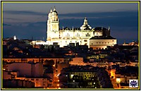 La_Catedral_de_noche.jpg