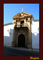 Puerta_plaza_de_toros_Ronda.jpg