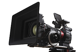 EOS_300C_FSL_w_ZOOM_CINE_LENS_baja.jpg